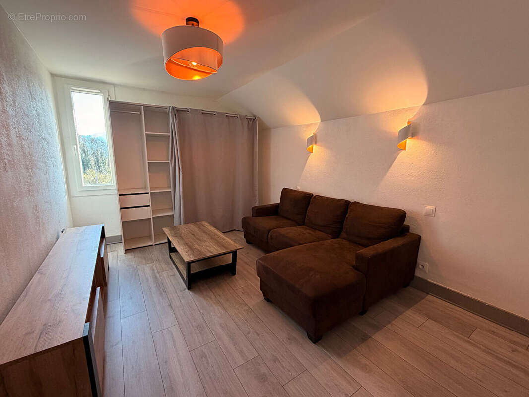 Appartement à SAINT-PIERRE-D'ALBIGNY