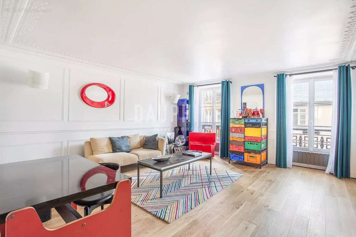 Appartement à PARIS-7E
