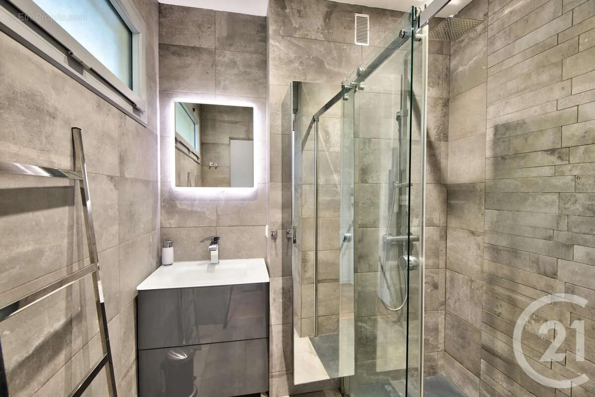 Appartement à VILLEFRANCHE-SUR-MER