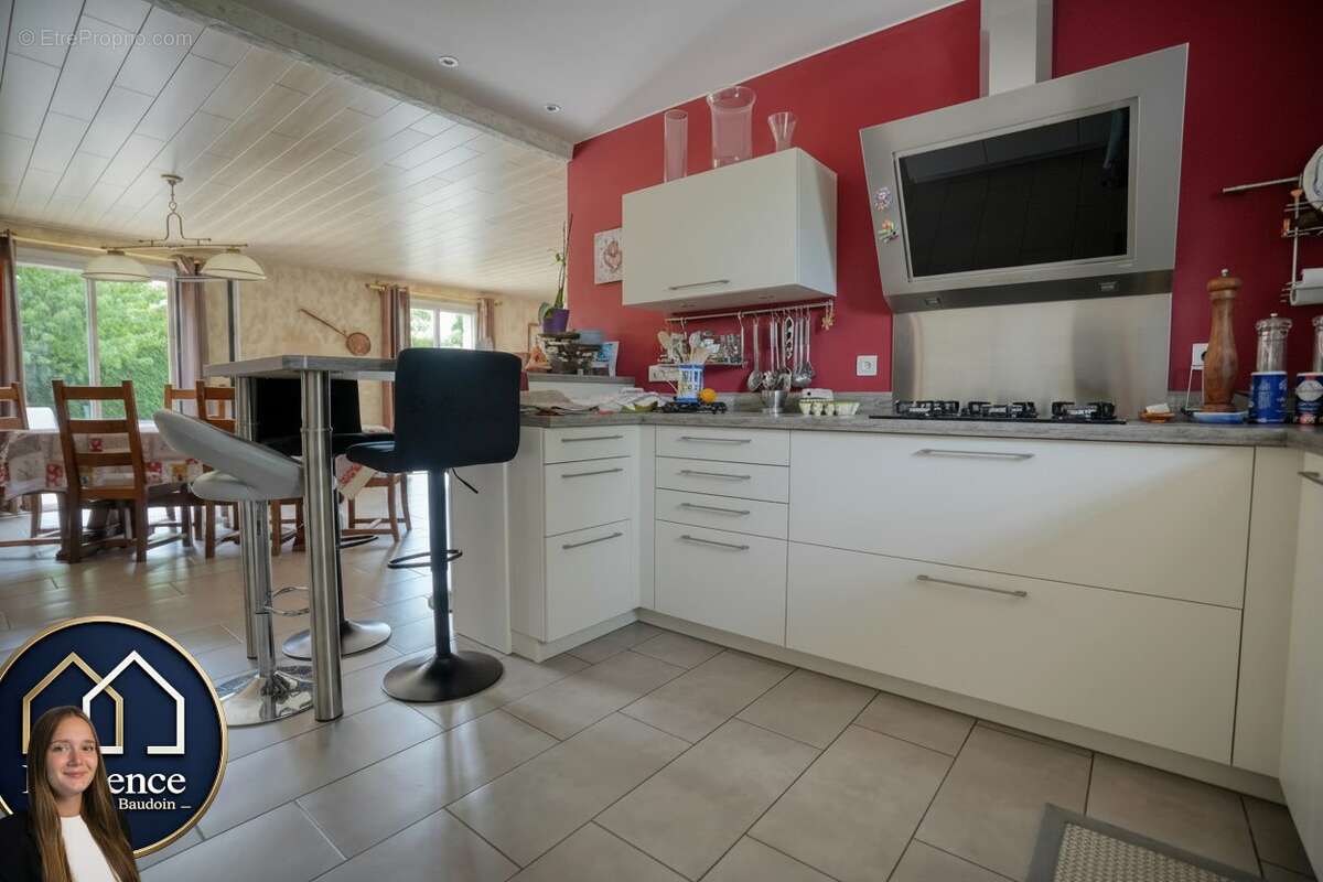 Maison 141 m² à Tremblay-Les-Villages  - photo 3