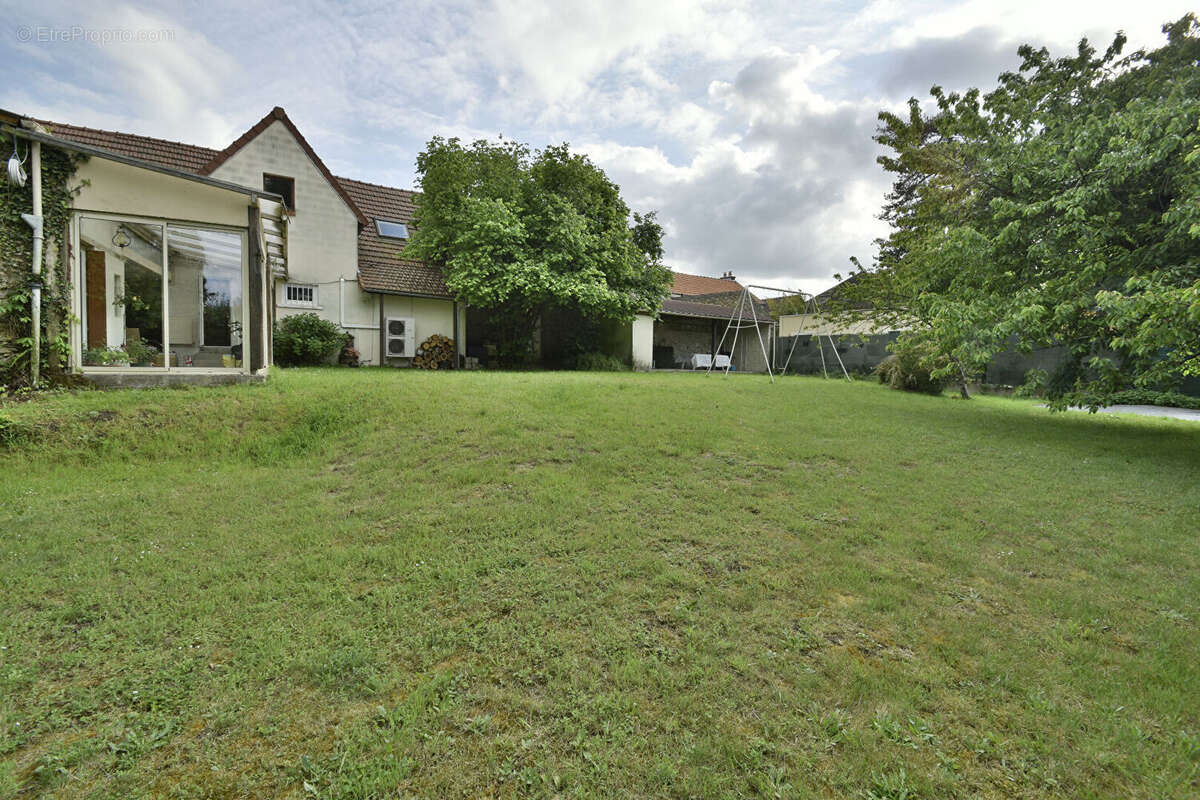 Maison à MERE