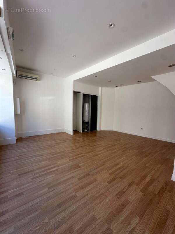 Commerce à TAIN-L&#039;HERMITAGE