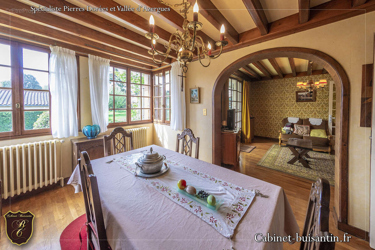 Maison à LIMAS