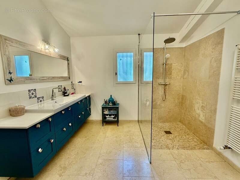 Maison à ROUSSILLON