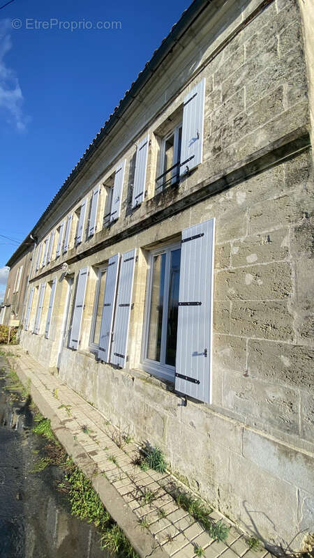 Maison à CHENAC-SAINT-SEURIN-D&#039;UZET