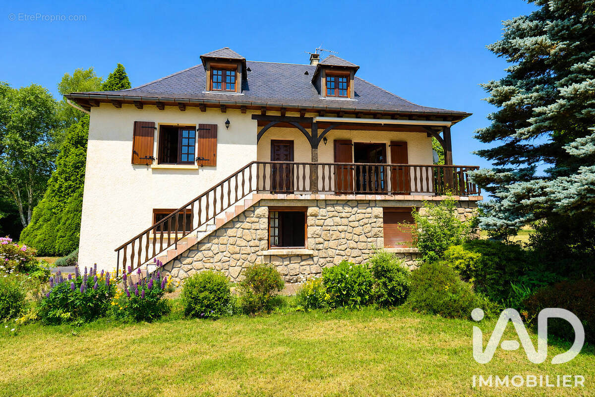 Photo 1 - Maison à EYGURANDE