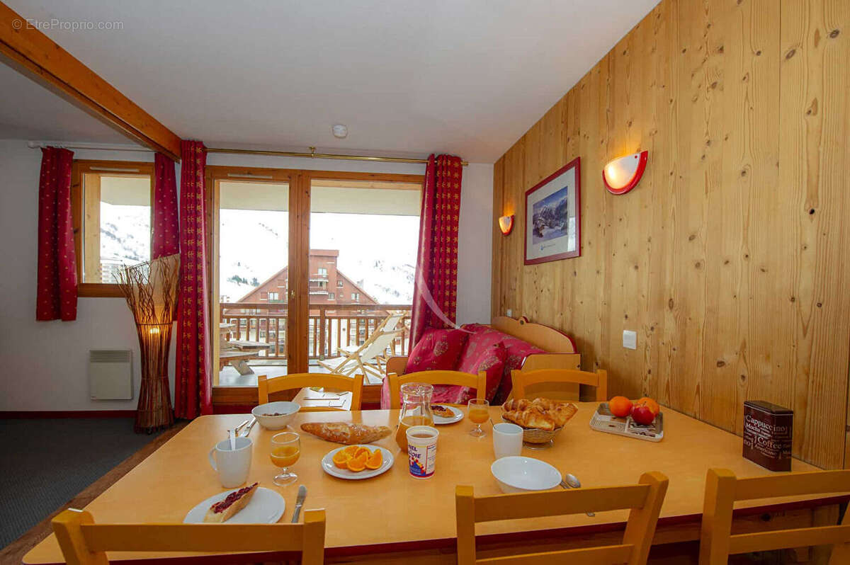 Appartement à SAINT-FRANCOIS-LONGCHAMP
