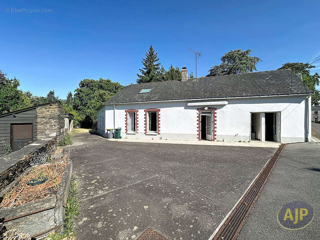 Maison à GRAND-AUVERNE