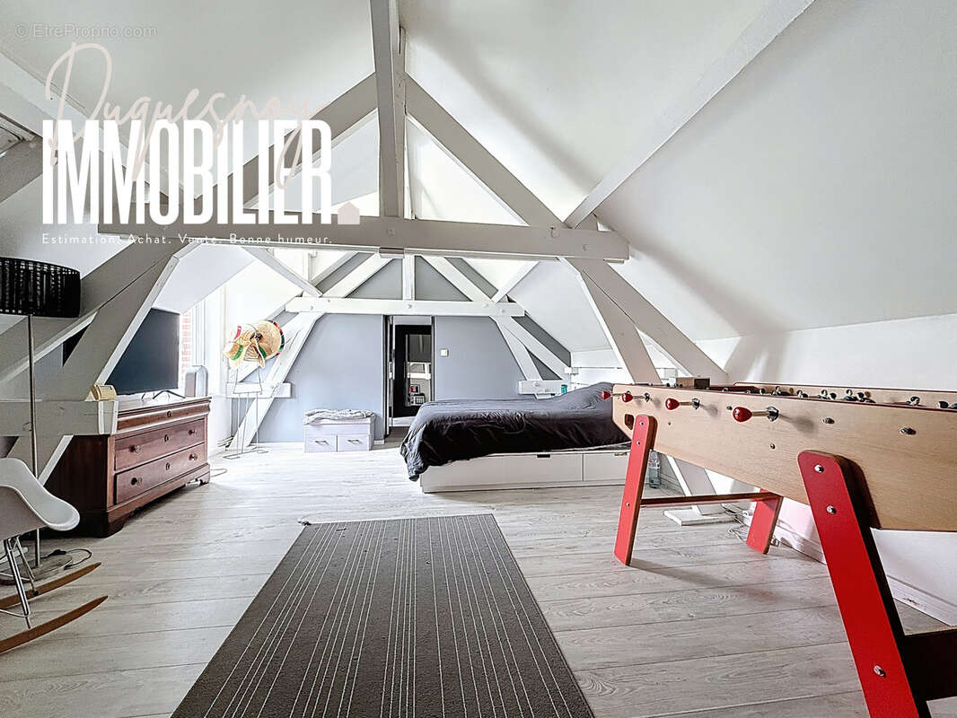 Maison à LA CHAPELLE-D'ARMENTIERES