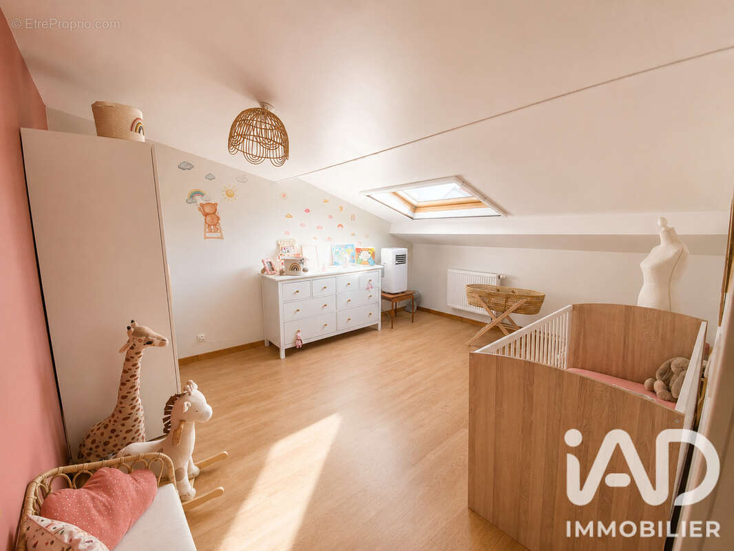 Maison 120 m² à Saint-Quentin  - photo 7