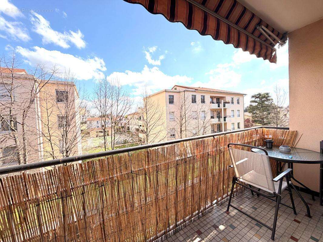 Appartement à LYON-8E