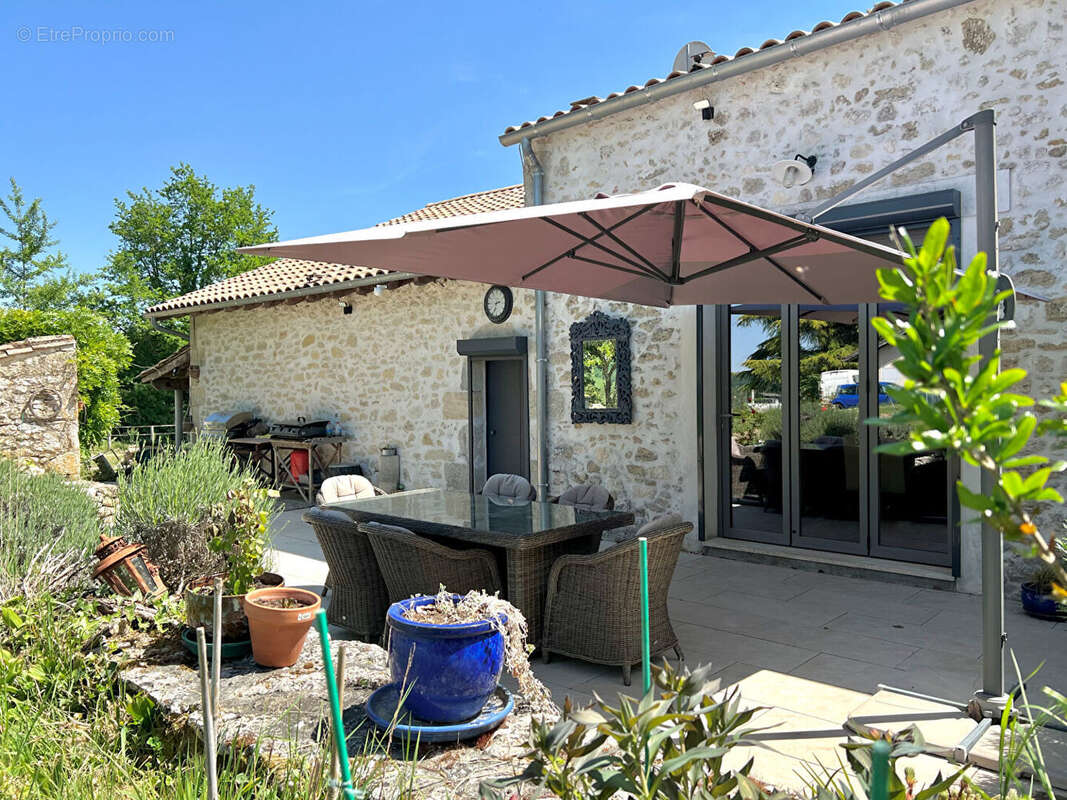 Maison à GENSAC