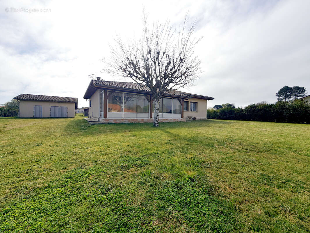 Maison à SARBAZAN