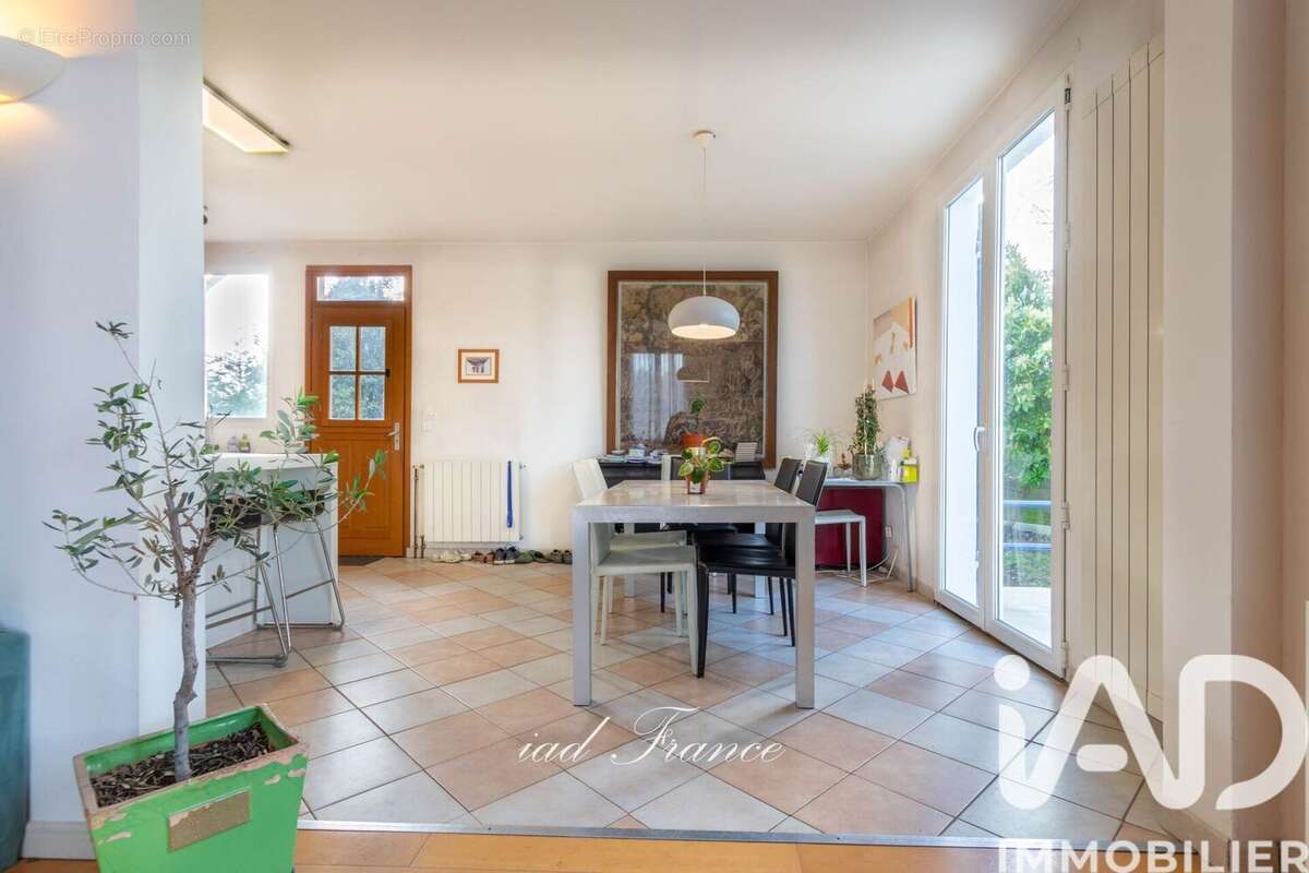 Photo 4 - Maison à JOUY-EN-JOSAS