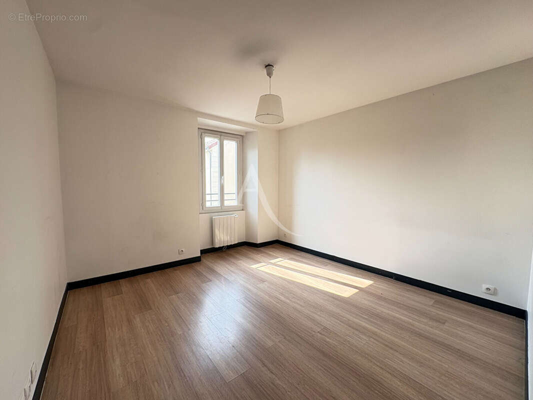 Appartement Montereau Fault Yonne 1 pièce(s) 21.13 m2 - photo 2