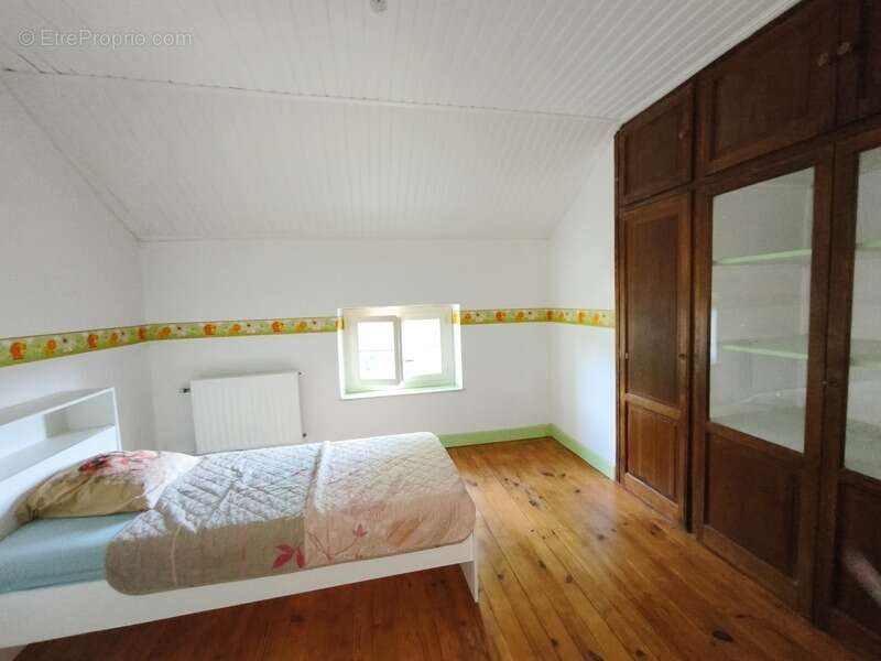 Maison à vendre 9 pièces 282 m² salon, séjour, 4 chambres, jardin, garage. 20min Montluçon (03) 3h30 Paris - photo 8