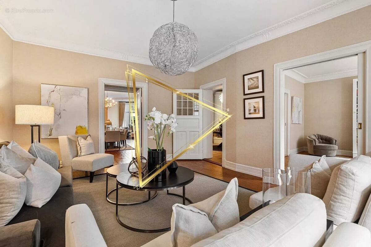 Photo Appartement à Aubervilliers au prix de 305 000€