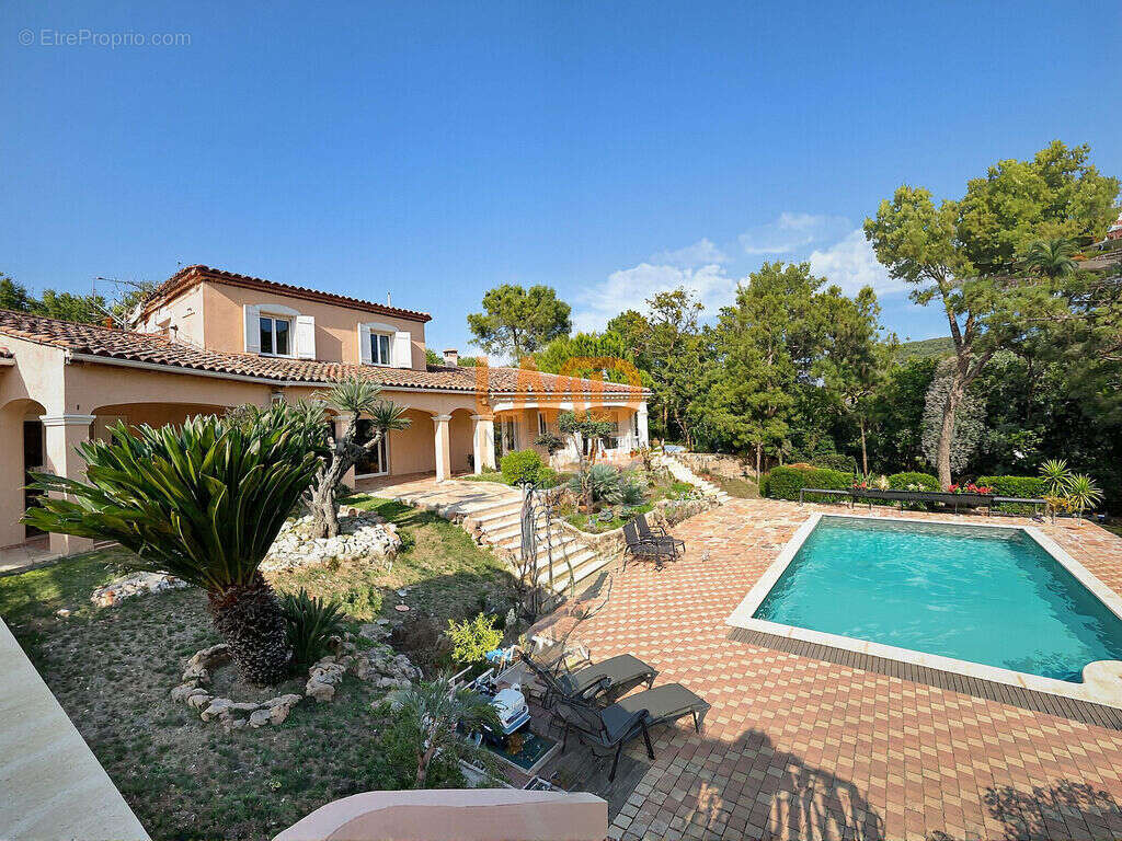Maison à DRAGUIGNAN