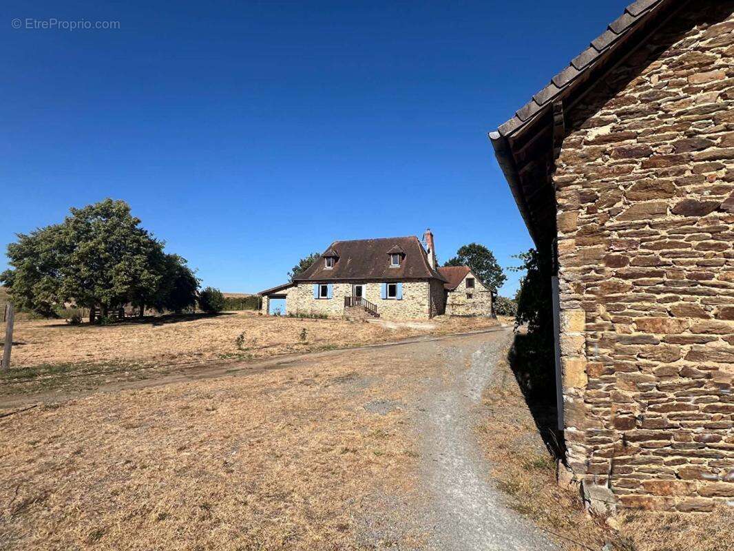 Maison à JUMILHAC-LE-GRAND