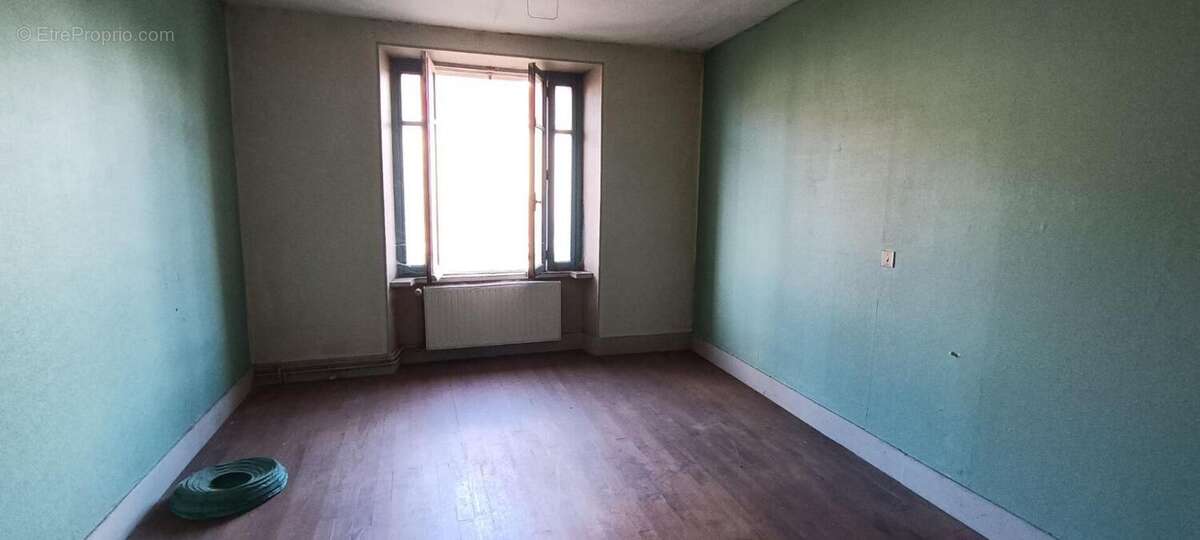 Maison 172.81 m2 et dépendances - photo 11