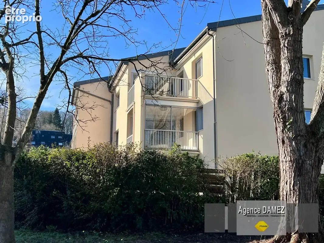 À vendre à Dourdan - Appartement 3 pièces de 75 m² avec terrasse, cave et garage, proche centre-ville et gare - photo 11