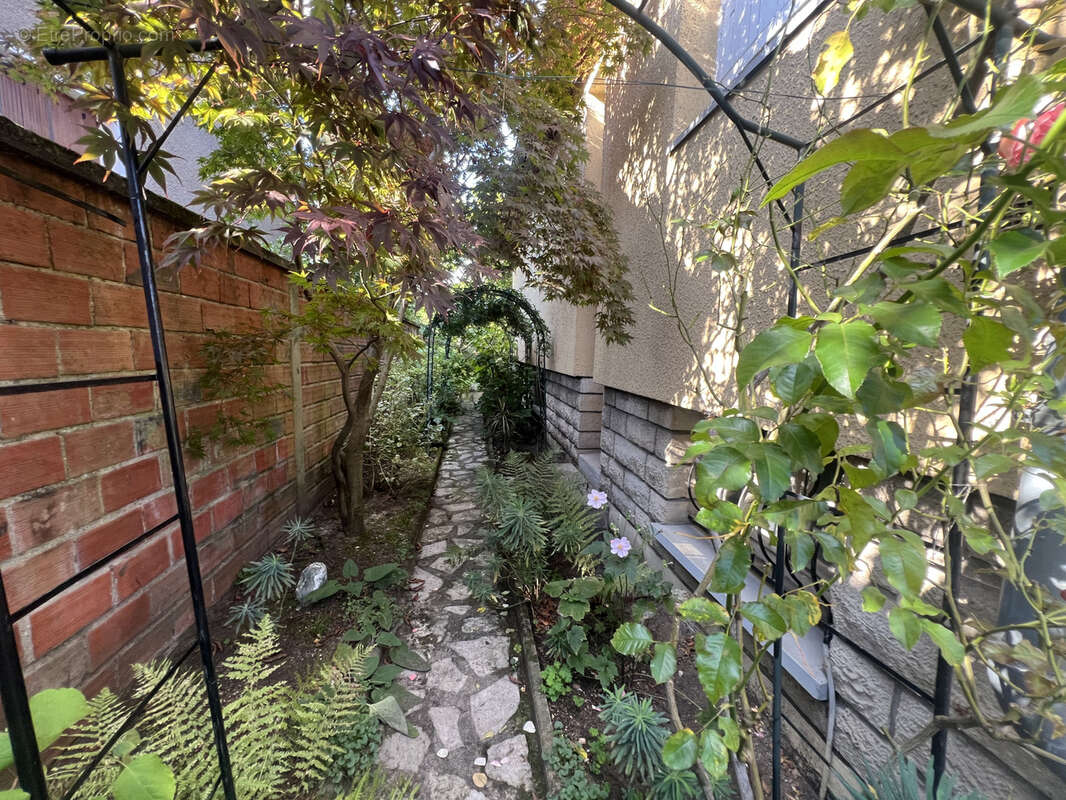 Maison à CHAMPIGNY-SUR-MARNE