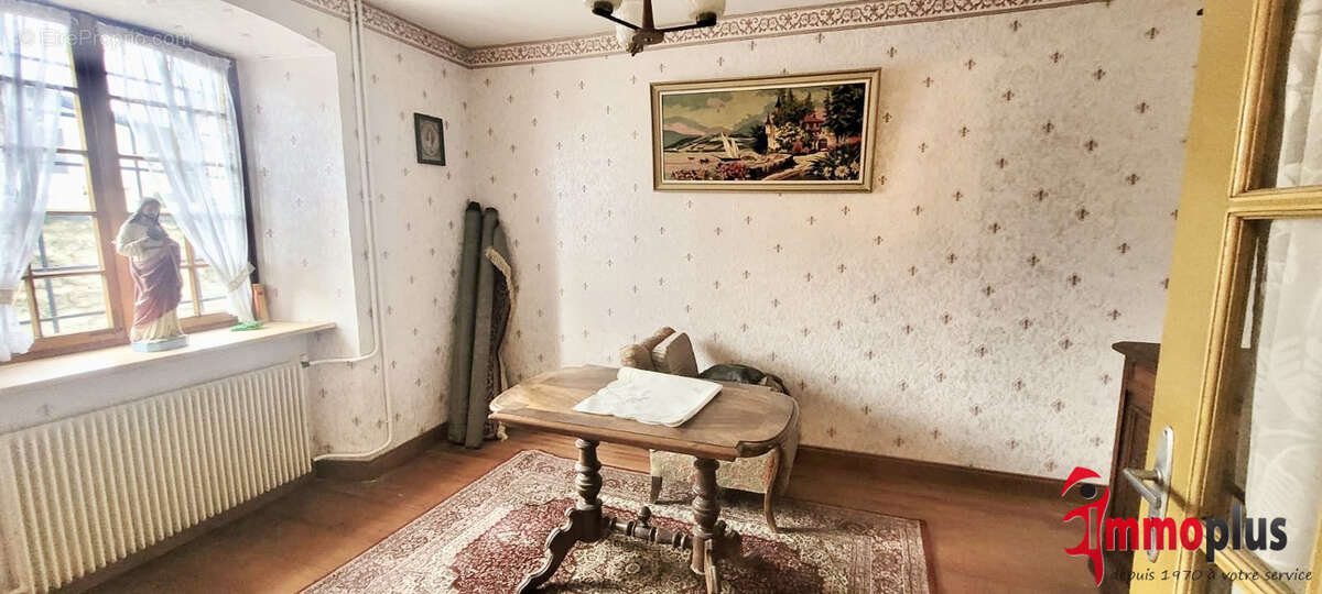Maison à STEINBRUNN-LE-HAUT