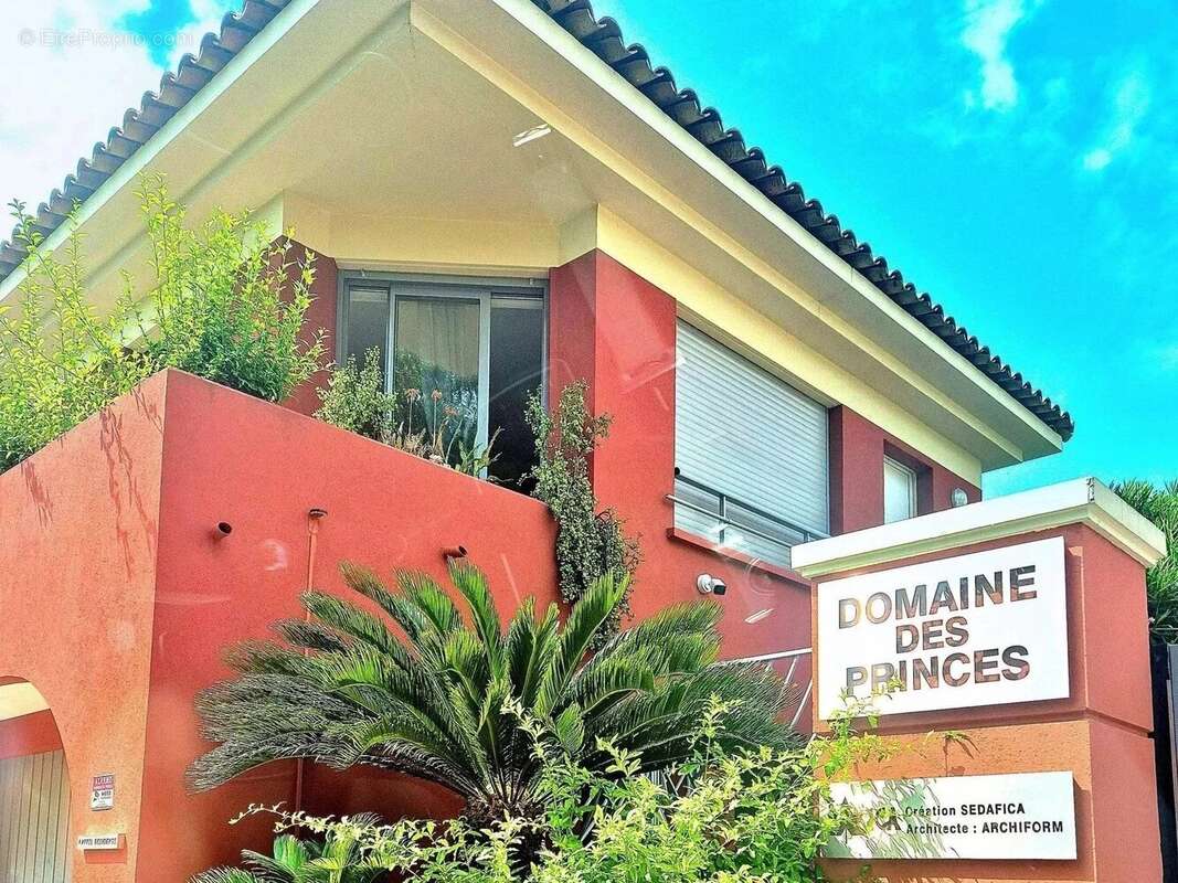 Appartement à MANDELIEU-LA-NAPOULE