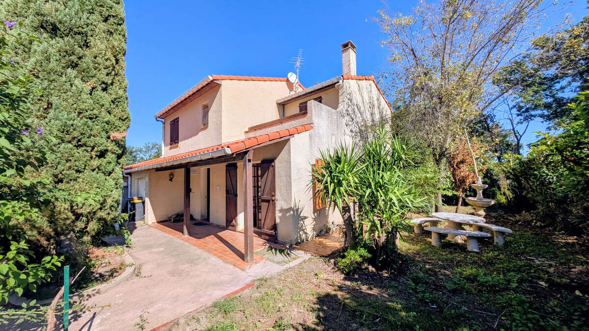 Maison à LAROQUE-DES-ALBERES