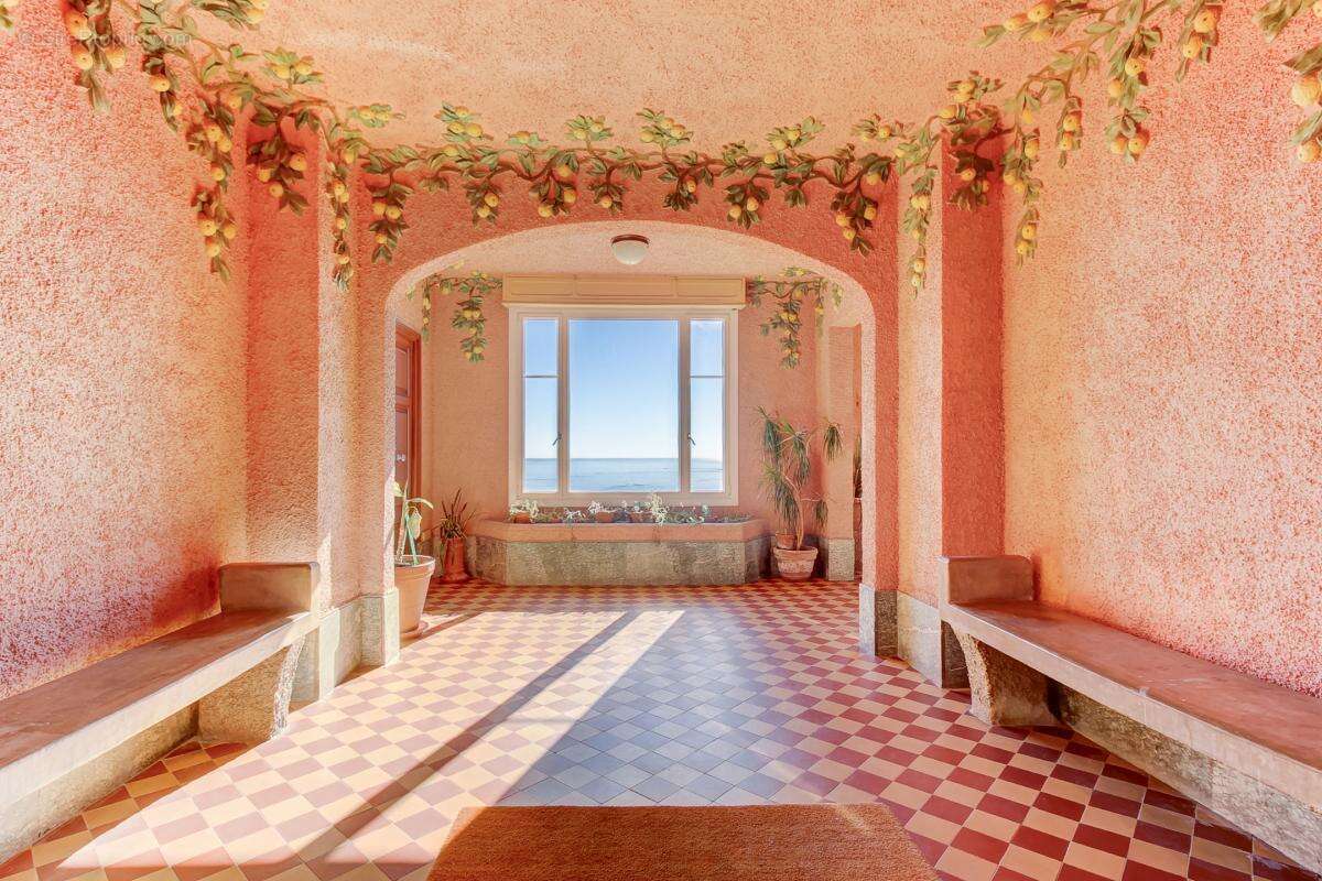 Appartement à BEAULIEU-SUR-MER