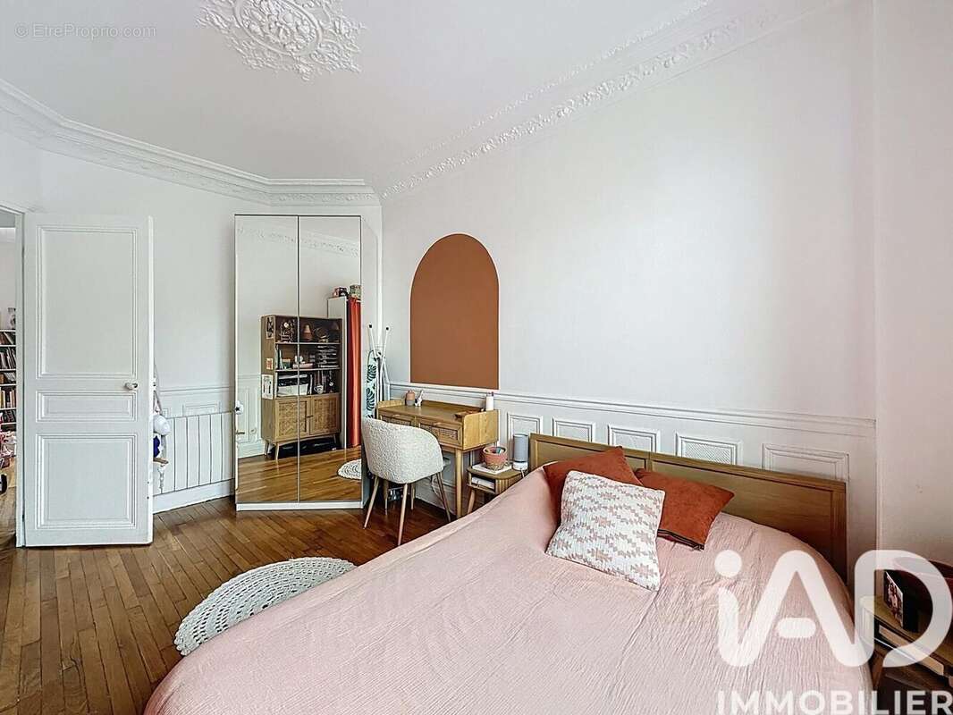 Photo 6 - Appartement à LA GARENNE-COLOMBES