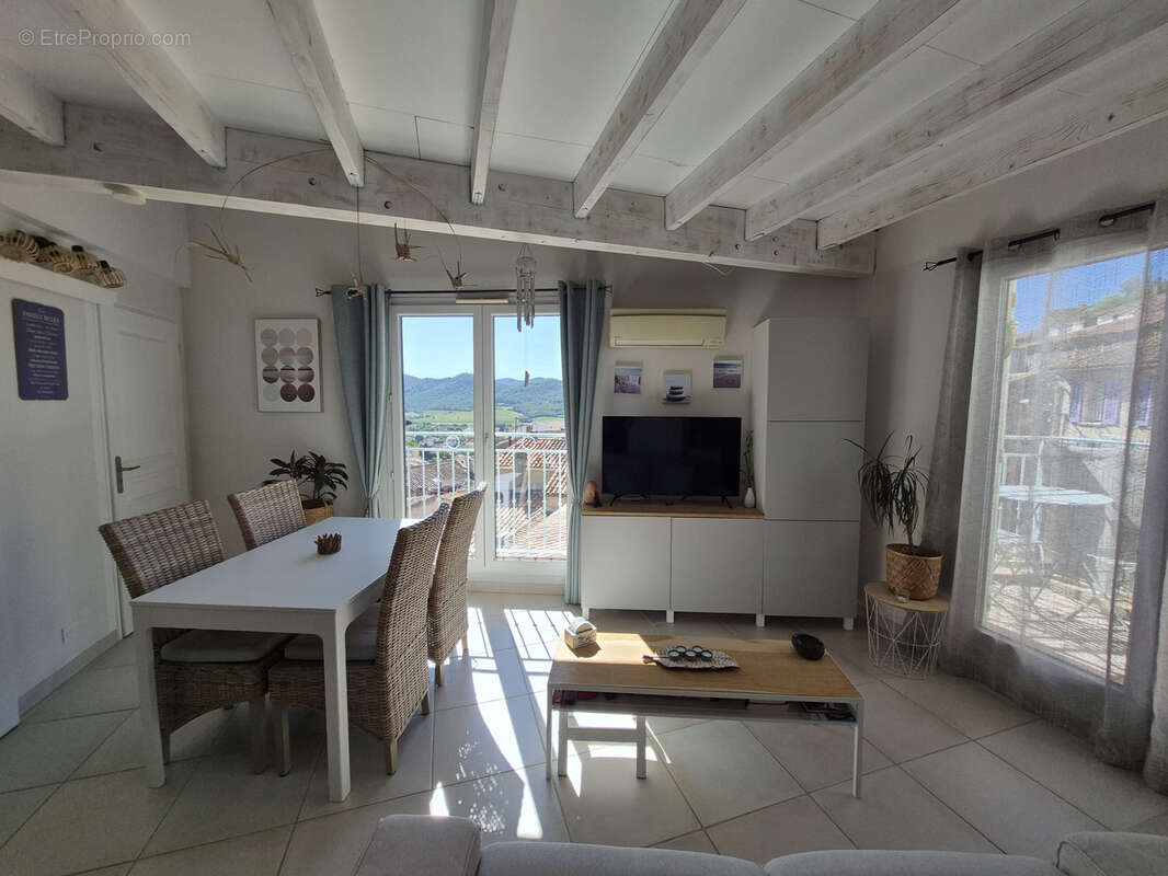 Appartement à PIERREFEU-DU-VAR