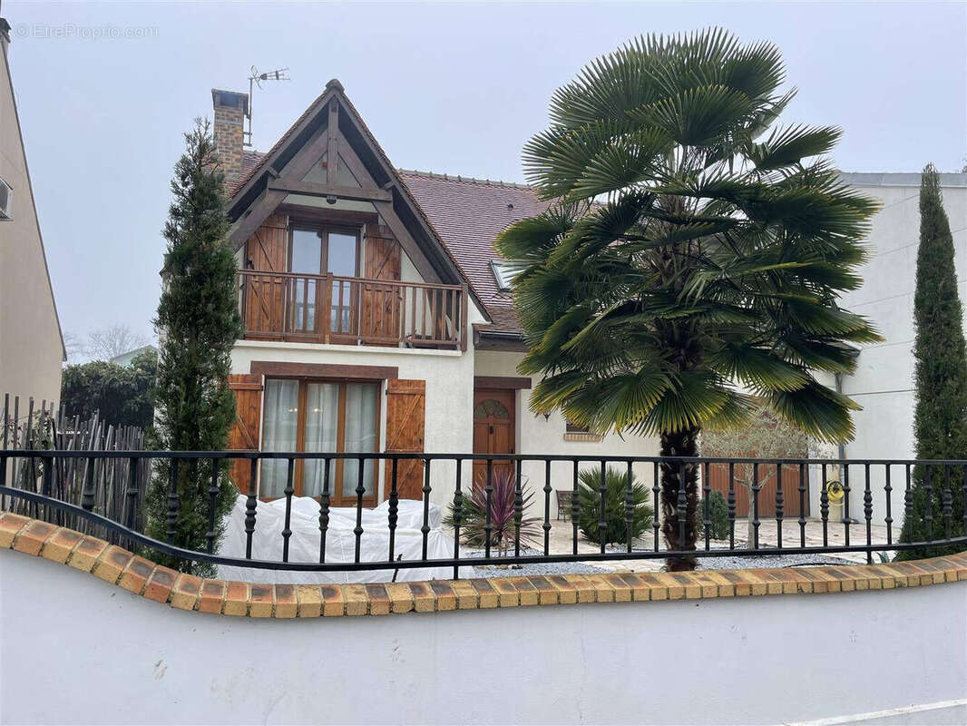 Maison à PONTAULT-COMBAULT