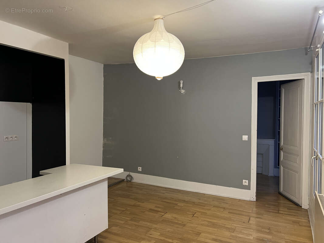 Appartement à PARIS-7E