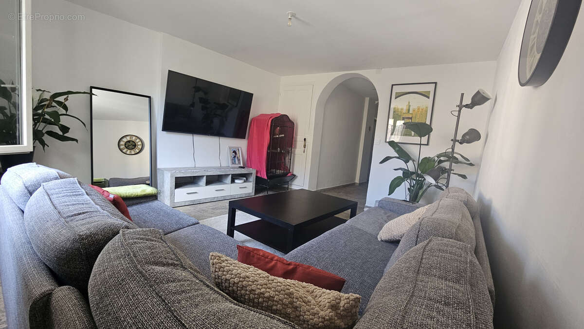 Appartement à MORMOIRON