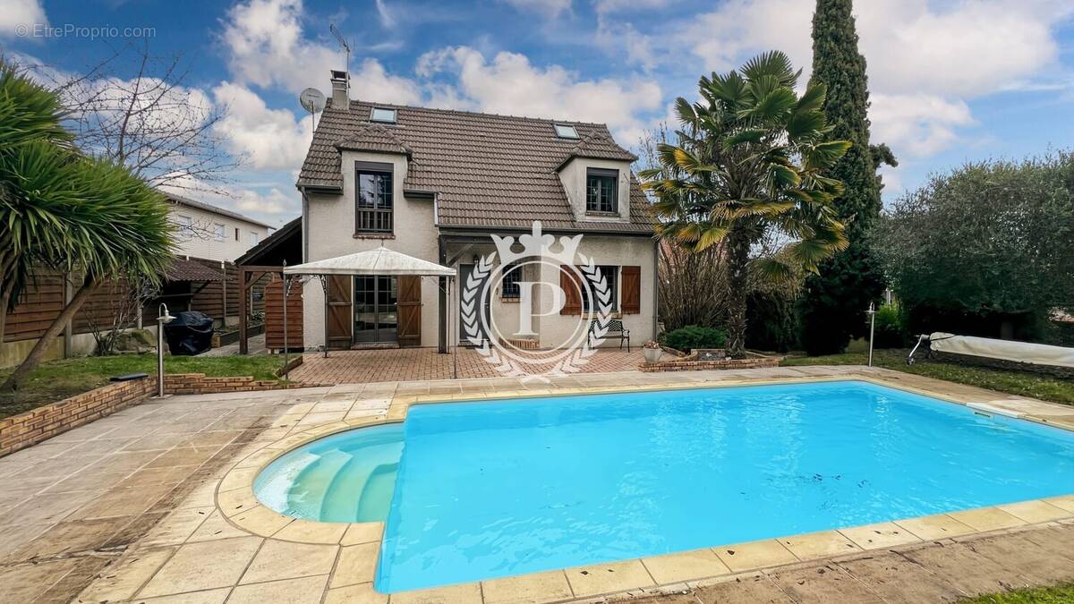 Maison à SAINT-BRICE-SOUS-FORET