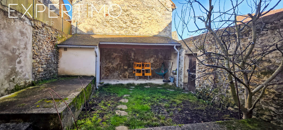 Maison à JANVILLE-SUR-JUINE