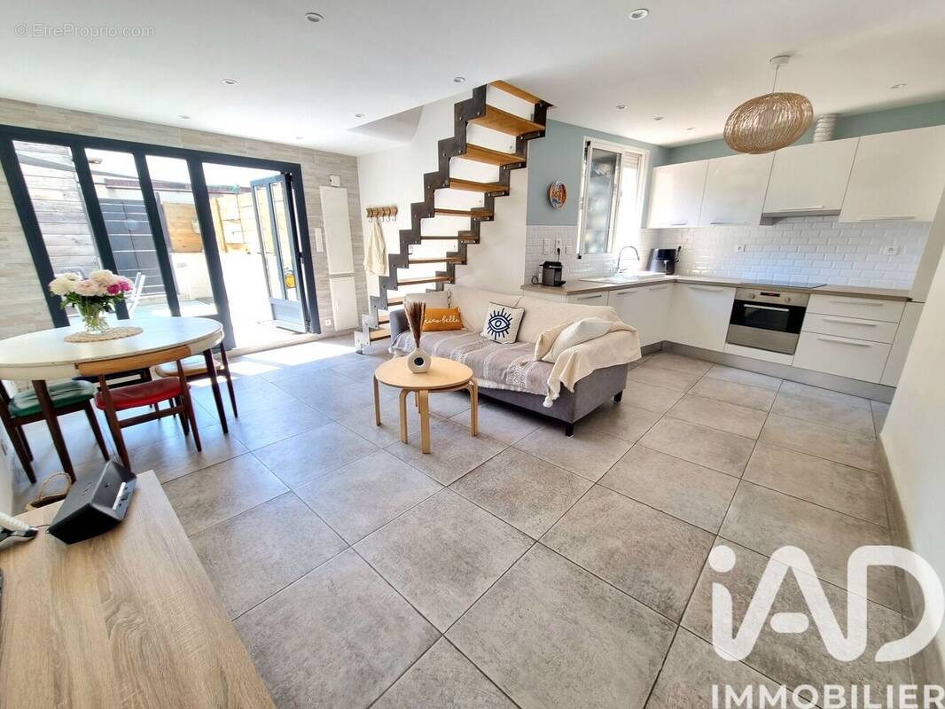 Photo 1 - Maison à MARSEILLE-9E