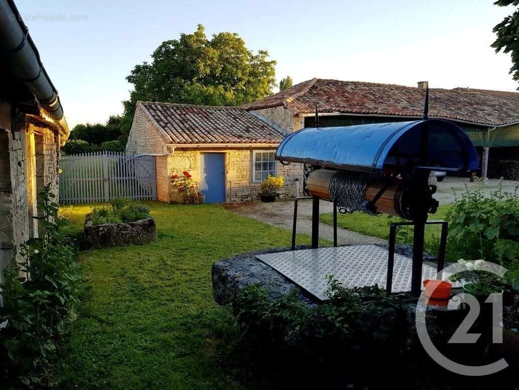 Maison 561 m² à Melleran  - photo 4