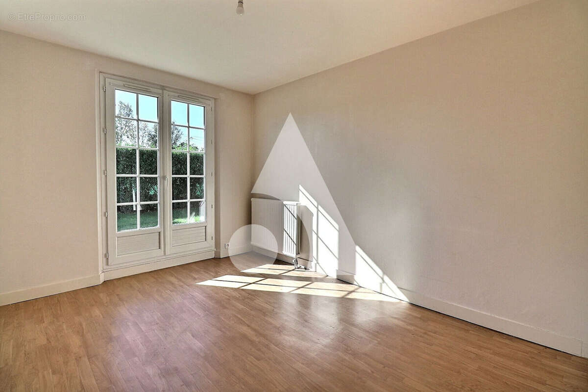 Maison à AUVERS-SUR-OISE