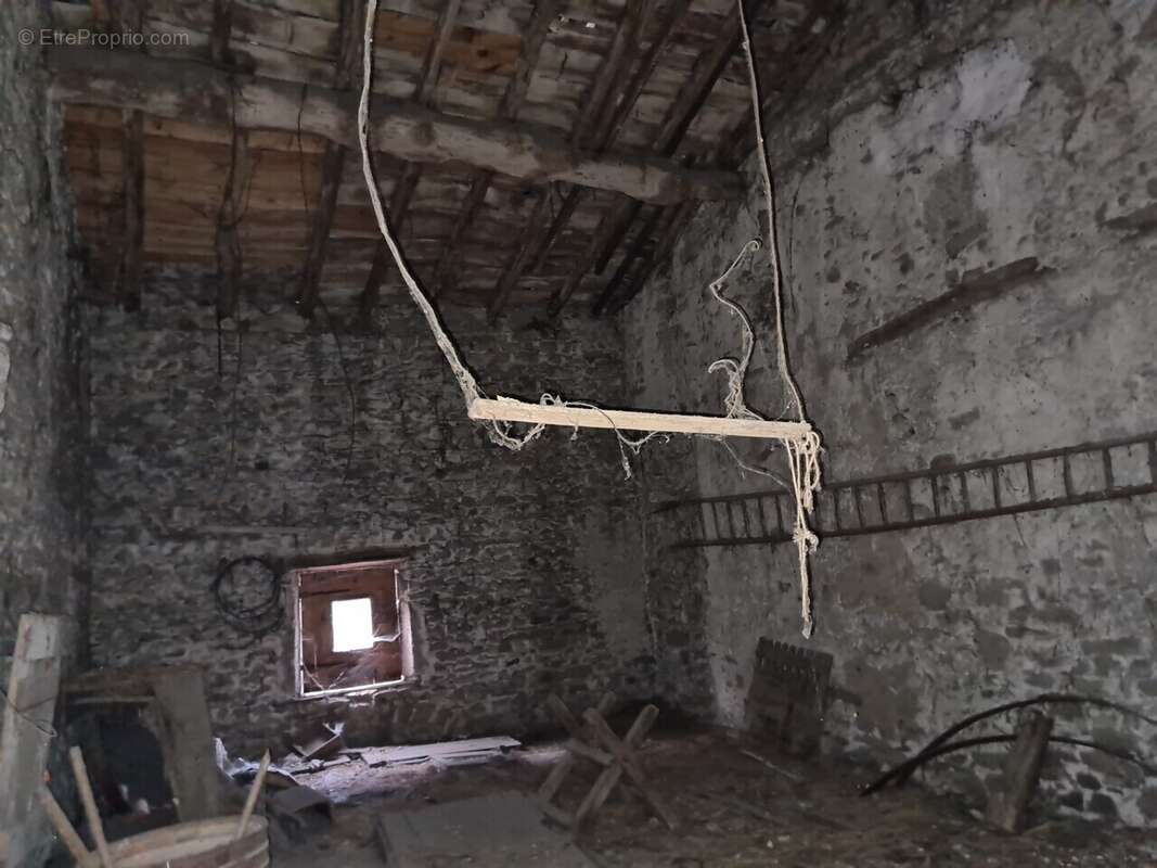 Maison à SAINT-ANDEOL-LE-CHATEAU