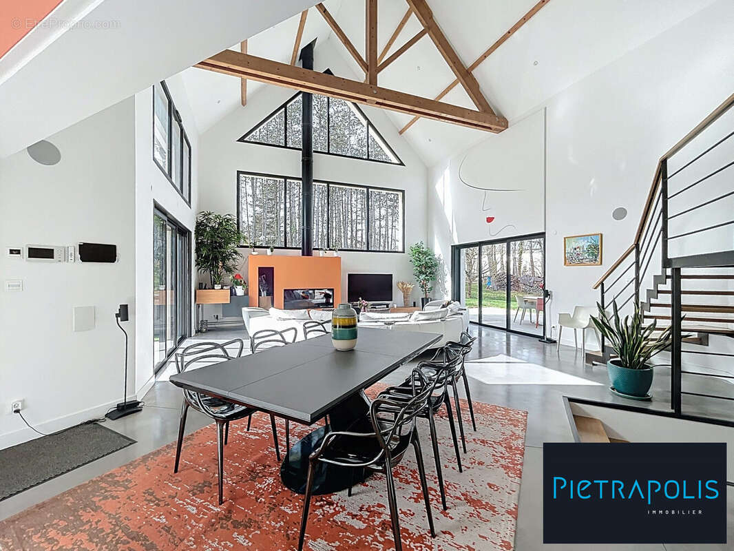 Maison à VELARS-SUR-OUCHE