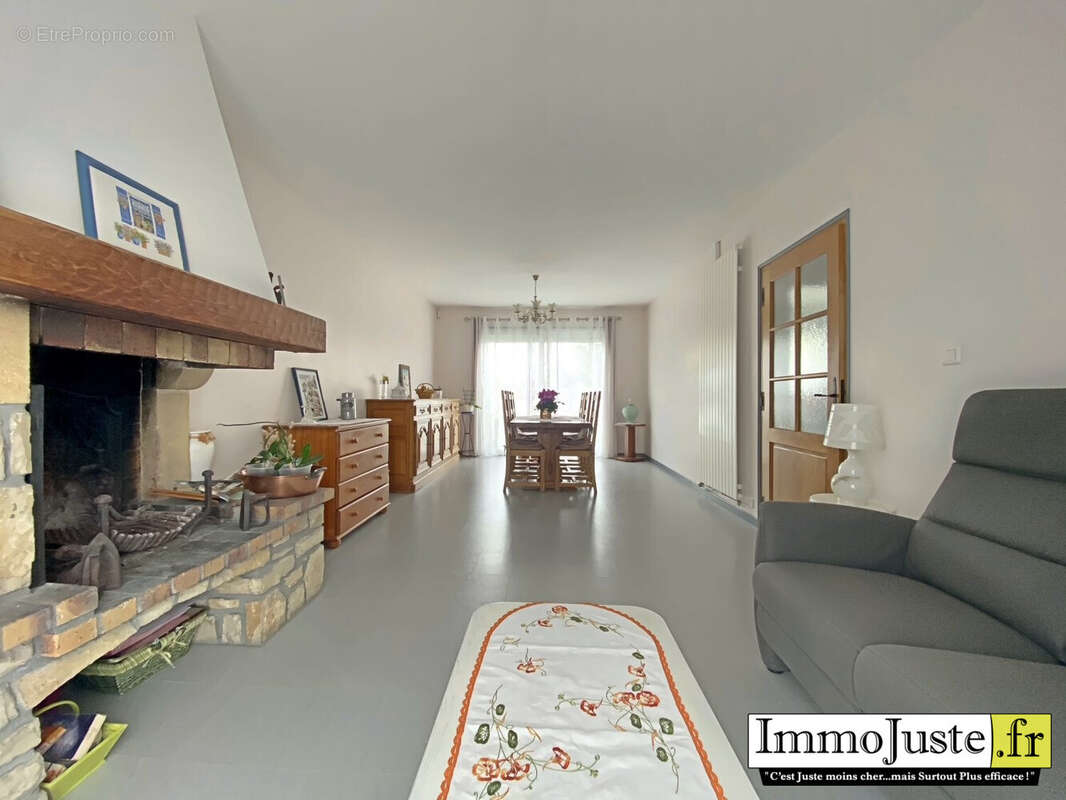 Maison à LES ESSARTS-LE-ROI