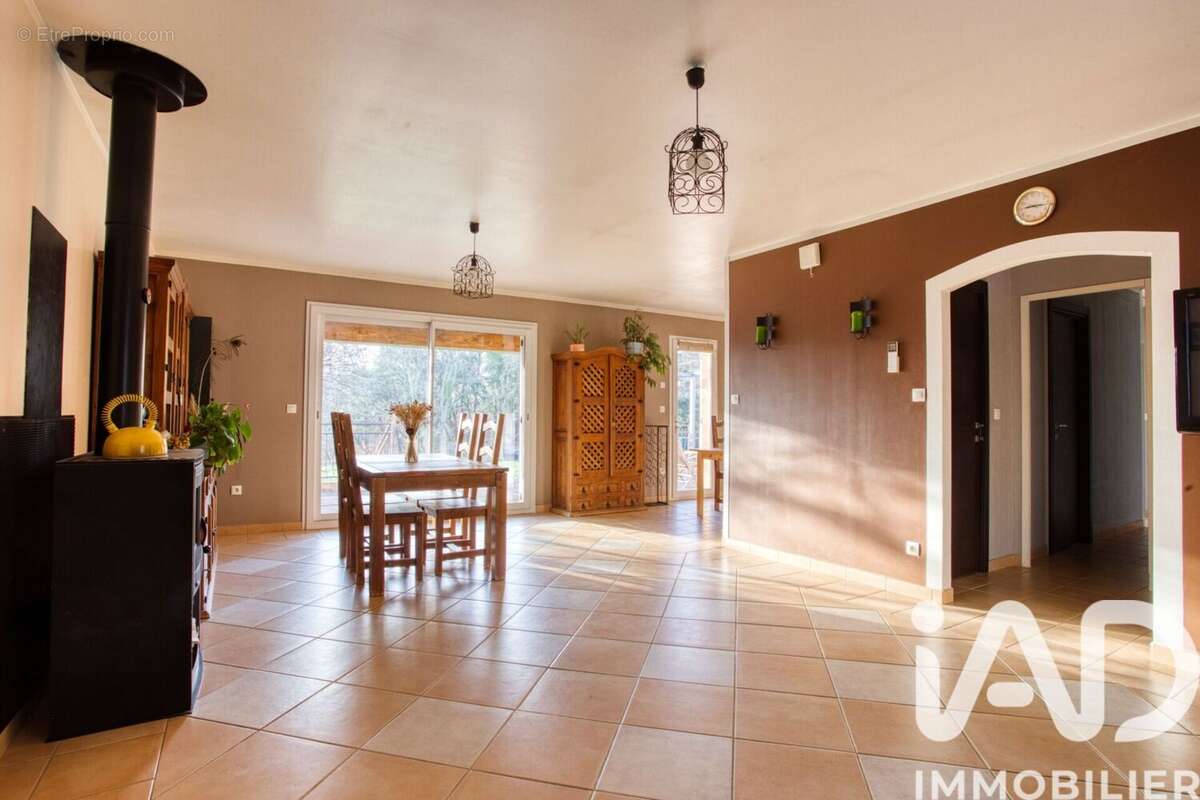 Photo 4 - Maison à BAGNOLS-EN-FORET