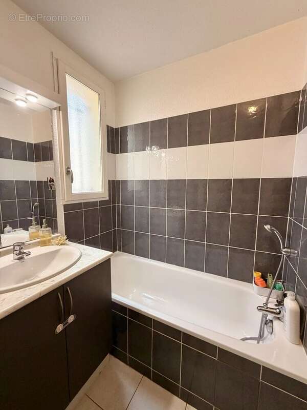 8 mn Villefranche, villa T4 avec jardin et double garage - photo 7