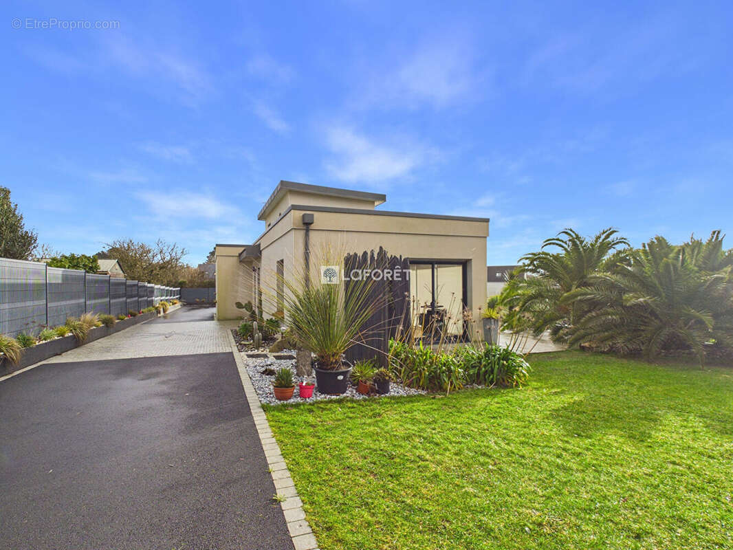 Maison à PLONEOUR-LANVERN