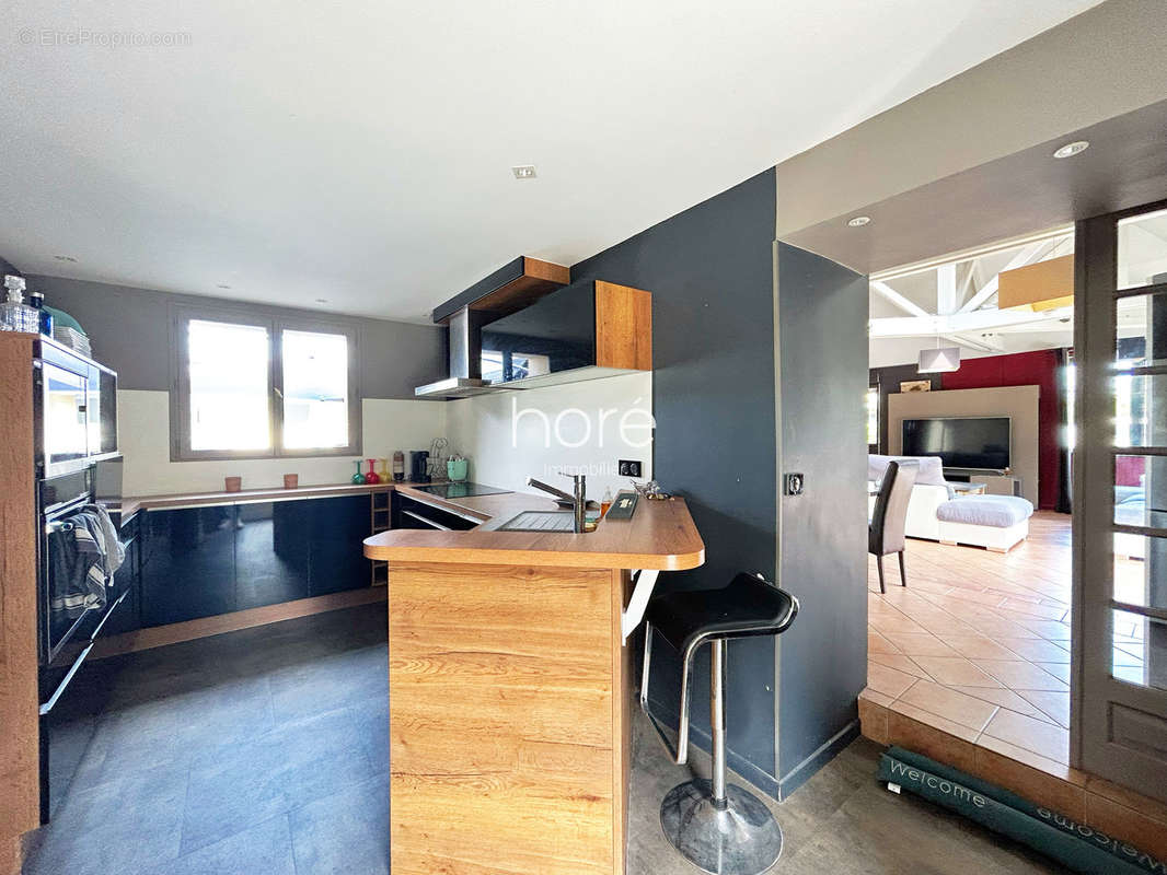 Maison à BELLENGREVILLE