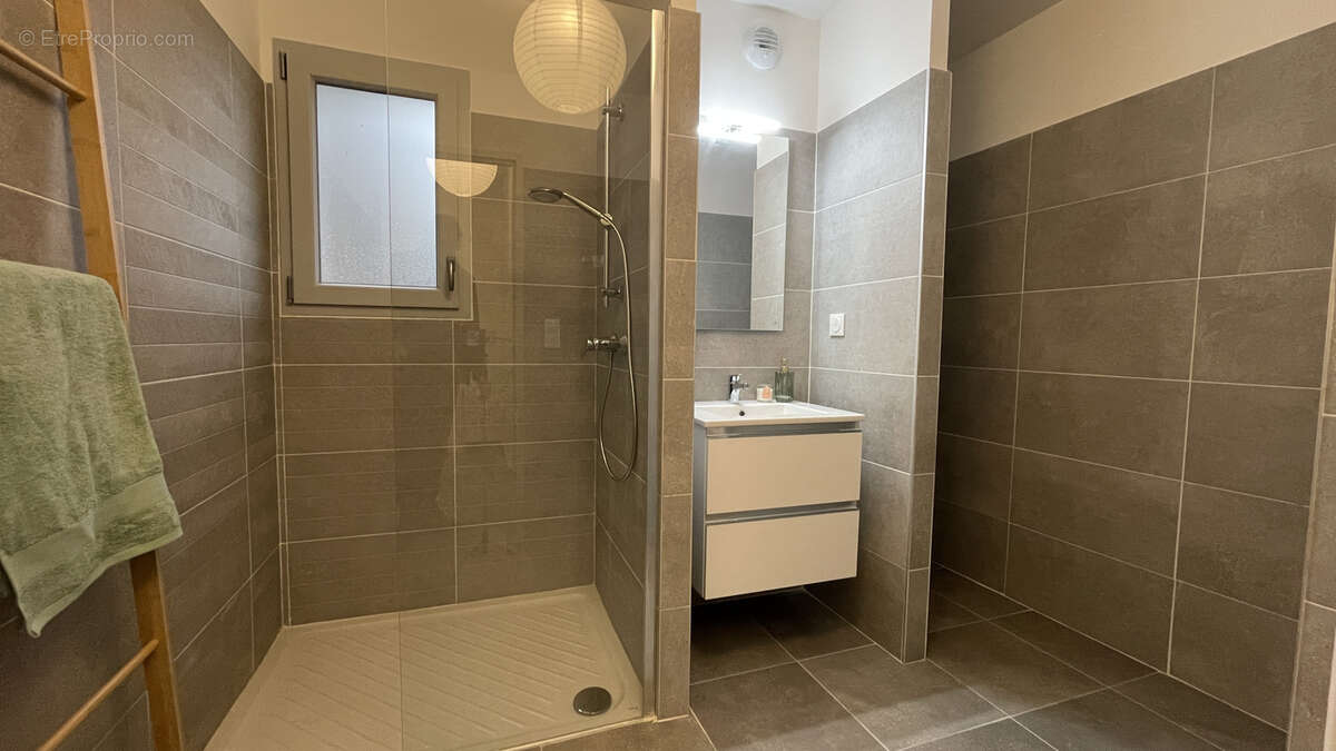 Appartement à CASTELNAU-LE-LEZ