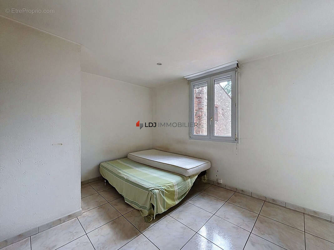 Appartement 101 m² à Prades  - photo 5