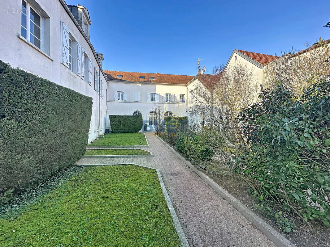 Appartement à AHUY